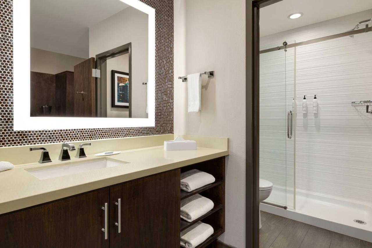 | Fairfield Inn & Suites by Marriott New Orleans Downtown/French Quarter Area