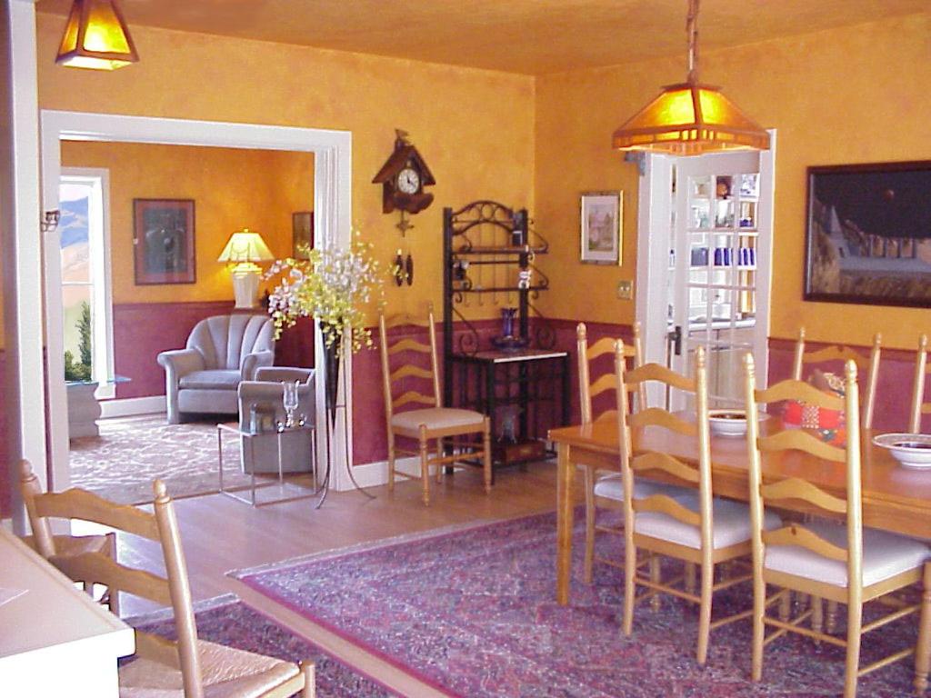  | Arden Forest Inn