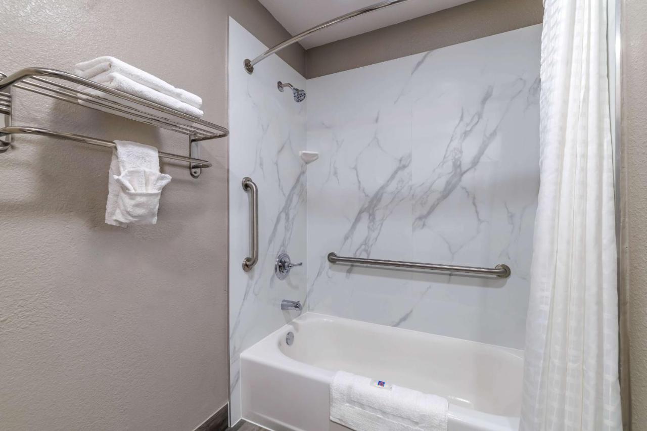 King Room - Disability Access - Non-Smoking at Motel 6 Brenham, TX