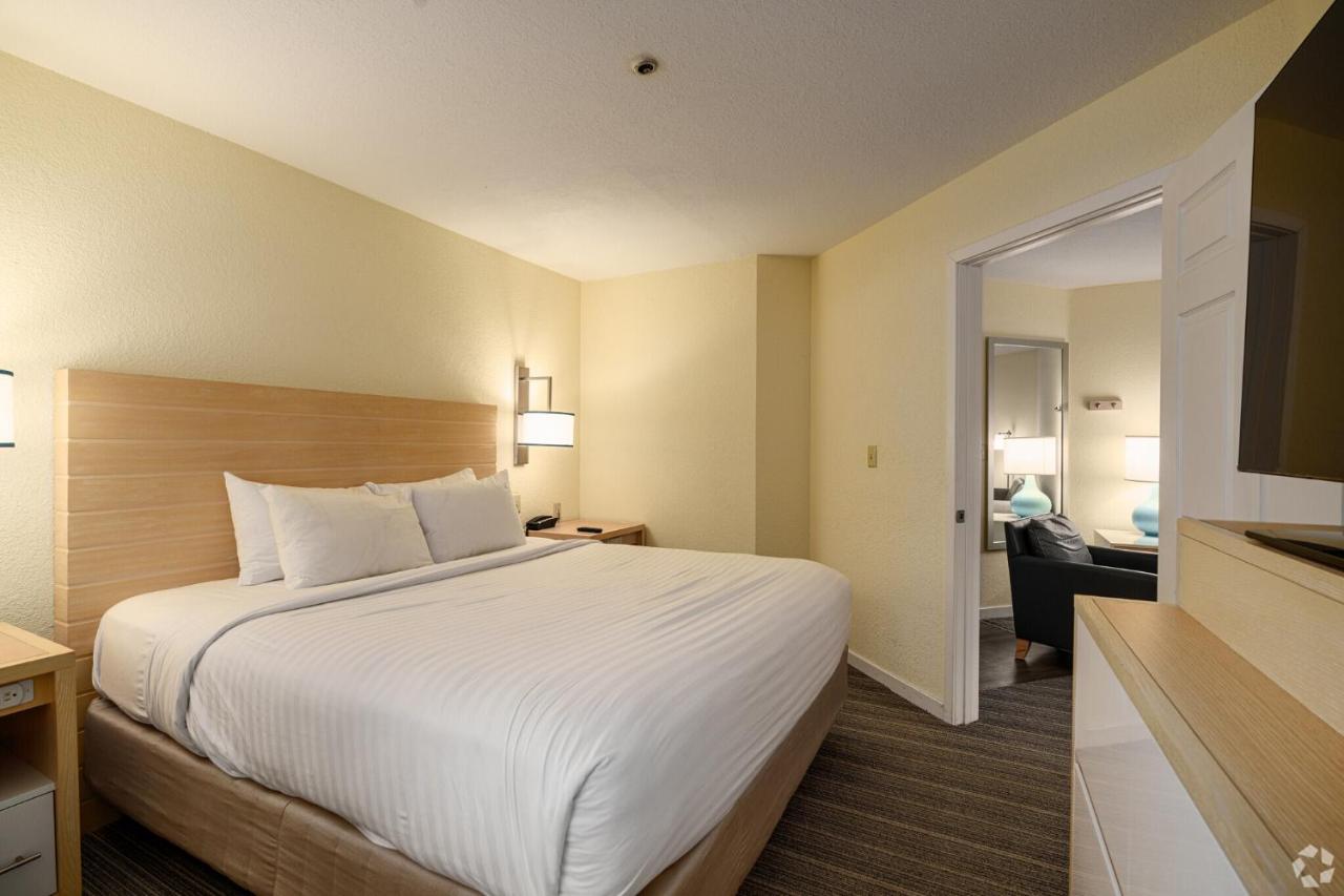 | Sonesta ES Suites Philadelphia Malvern