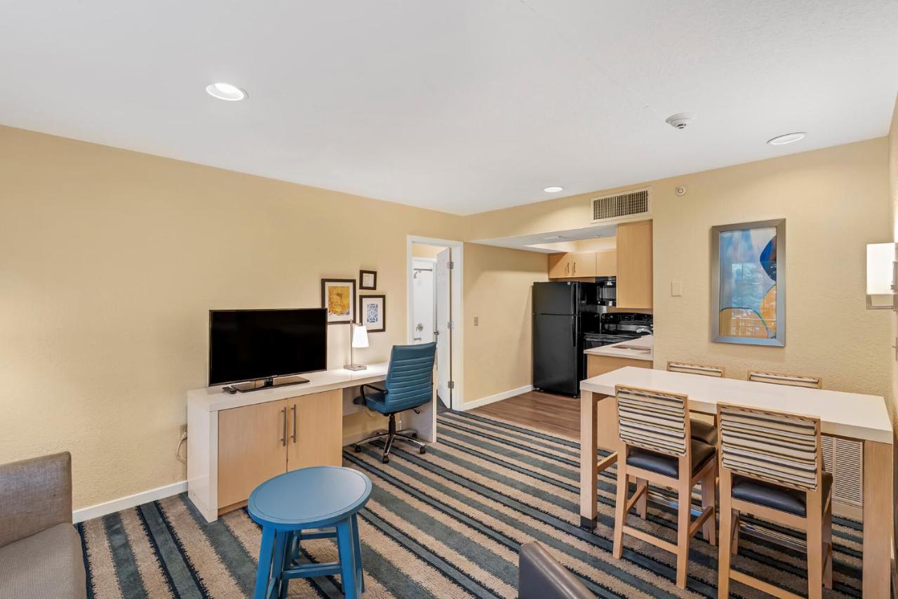 | Sonesta ES Suites Philadelphia Malvern