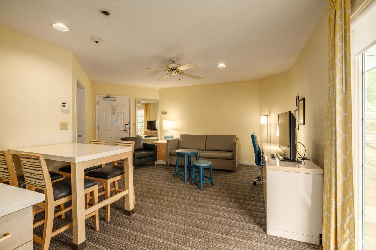 | Sonesta ES Suites Philadelphia Malvern