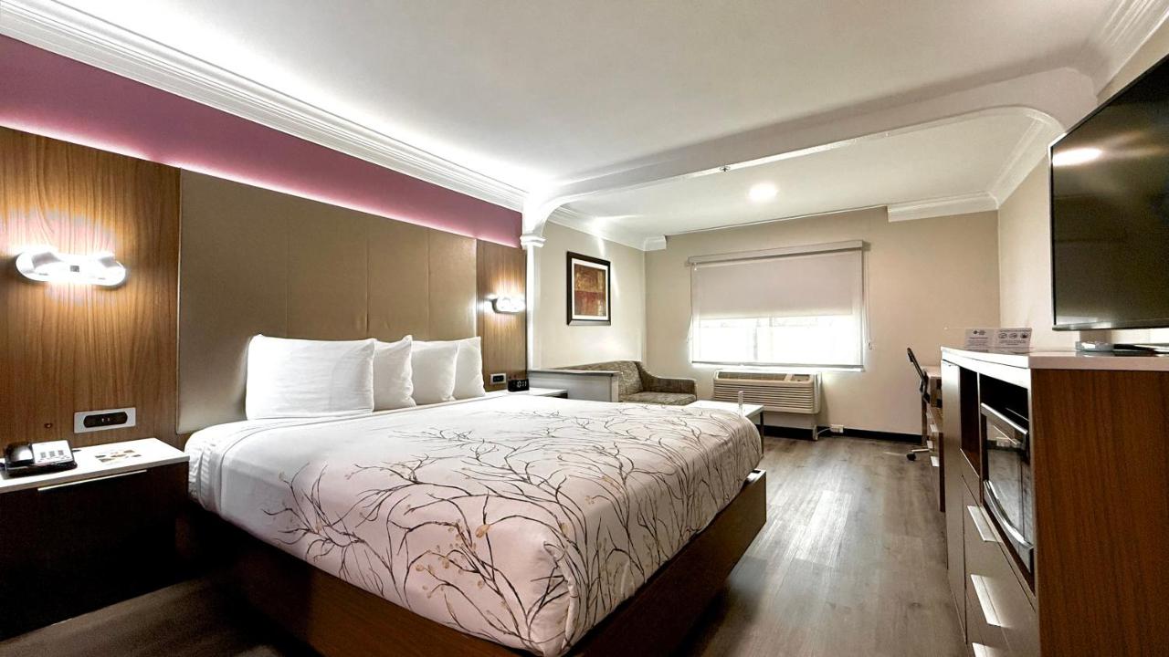King Room - Non-Smoking at Best Western Plus Suites Hotel - LAX Airport LA Stadium