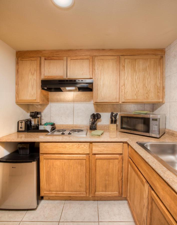  | Elk Refuge Inn