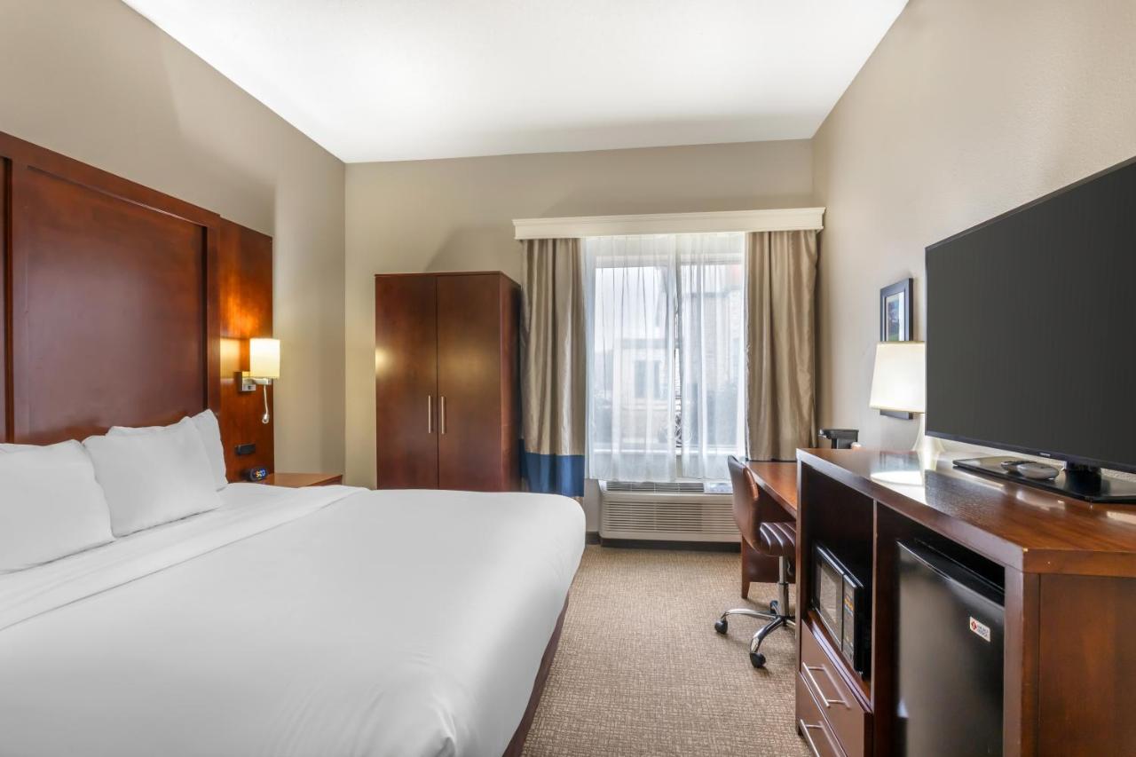 King Room - Disability Access/Non-Smoking at Comfort Inn & Suites Conway