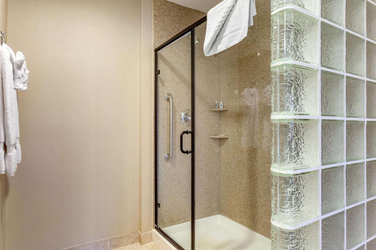 Superior King Suite - Non-Smoking at Comfort Suites Glendale - State Farm Stadium Area