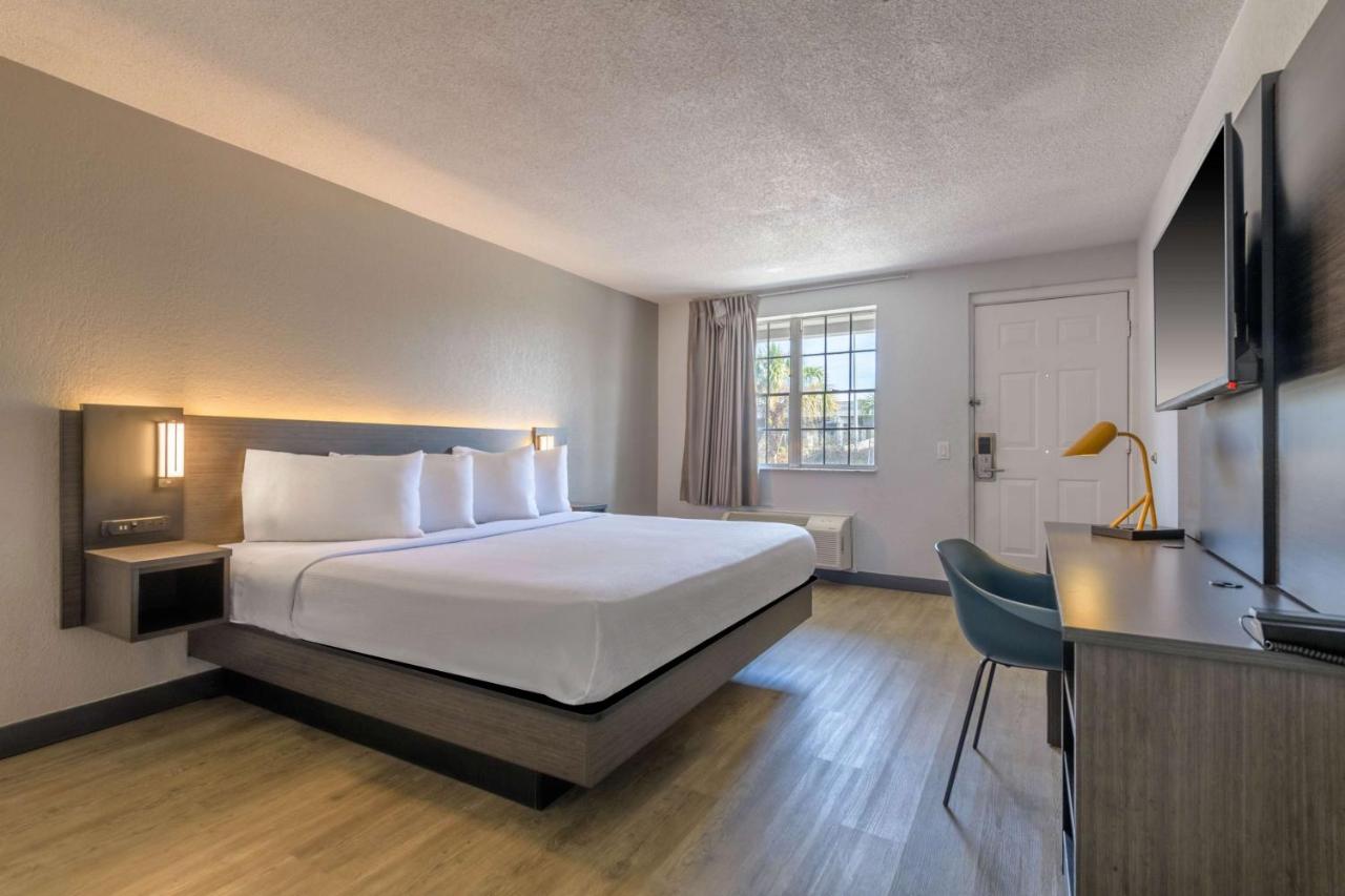 | Motel 6-Ocala, FL - Conference Center