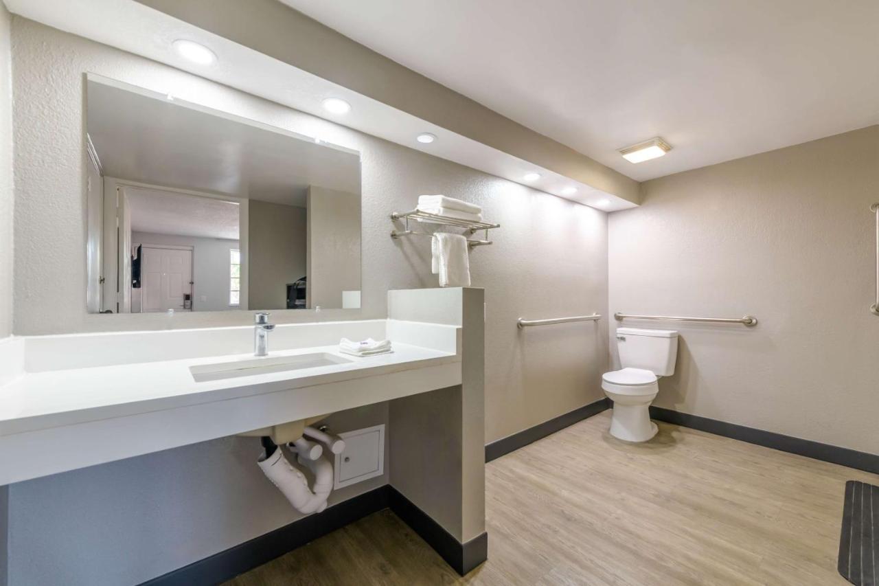 | Motel 6-Ocala, FL - Conference Center