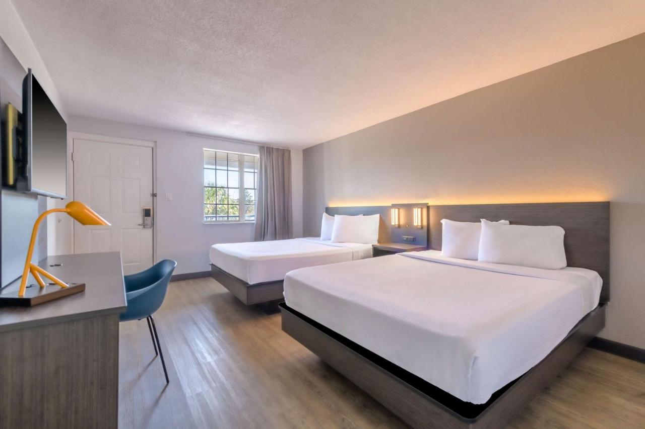 | Motel 6-Ocala, FL - Conference Center