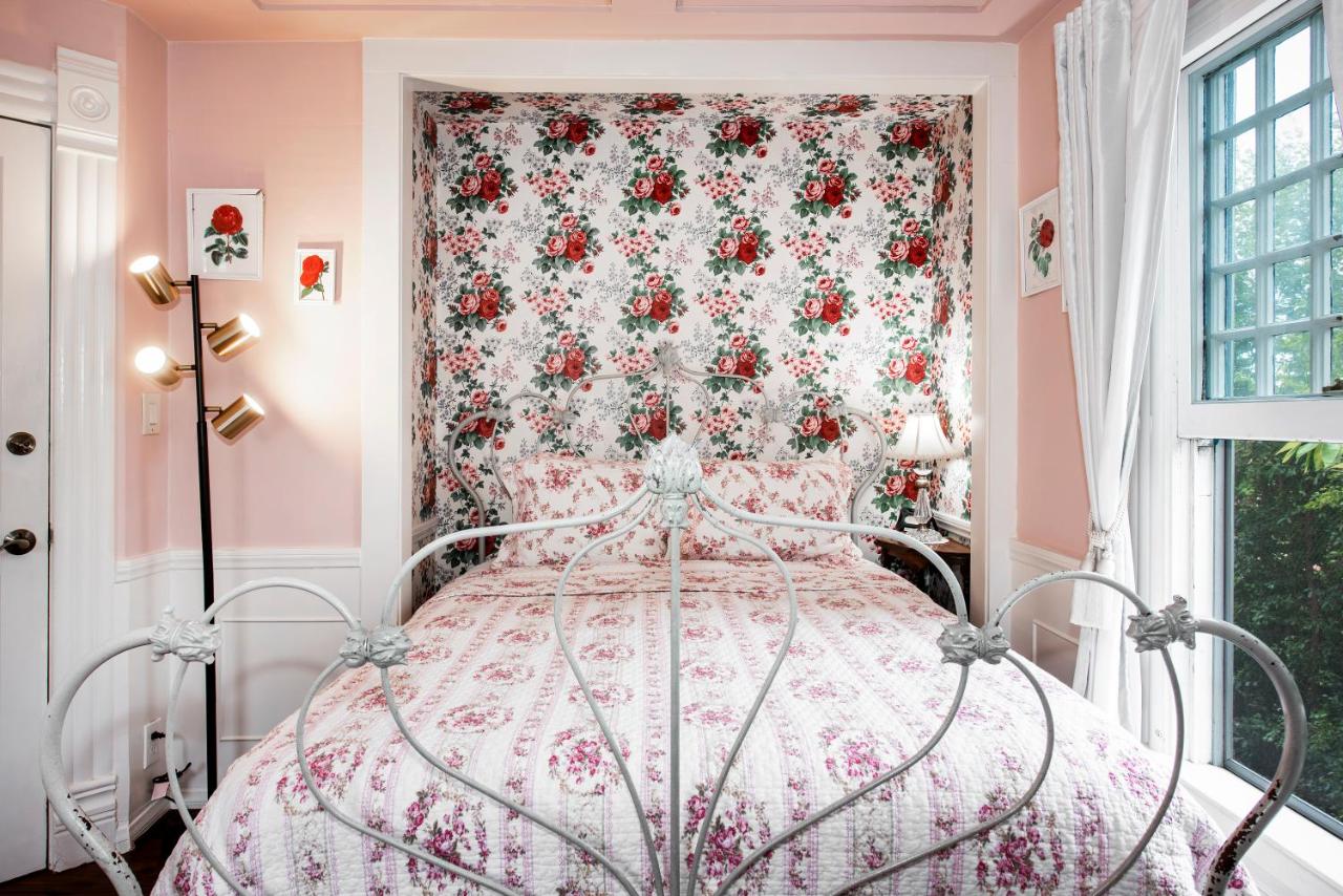 | Bath Street Inn