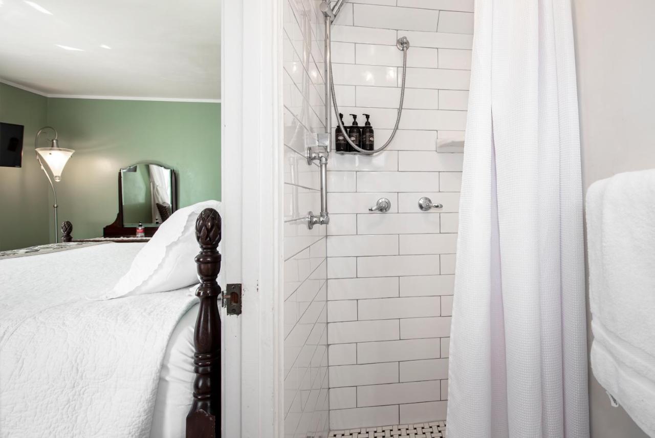 | Bath Street Inn