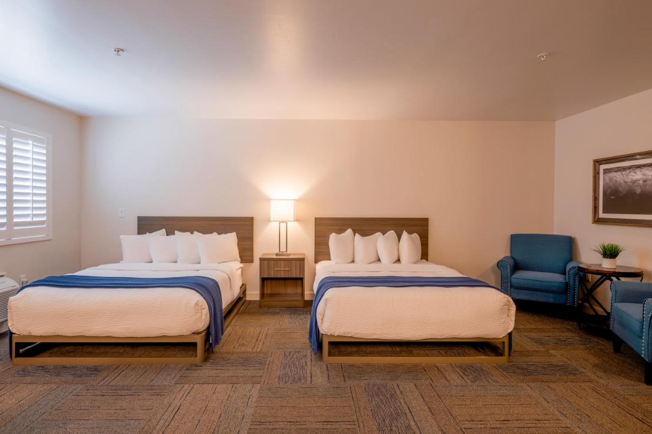 | Inn At Moss Landing Point