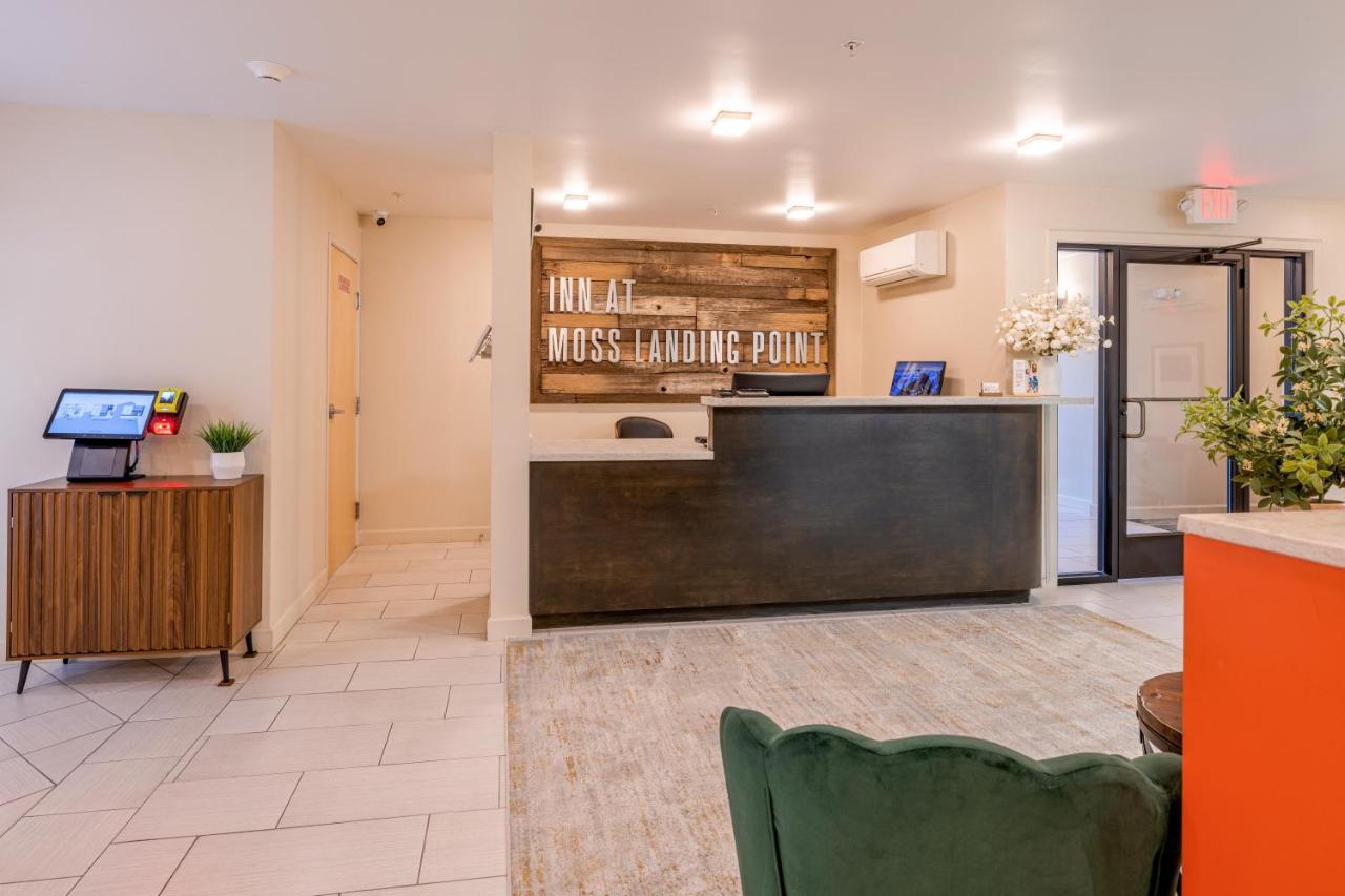 | Inn At Moss Landing Point