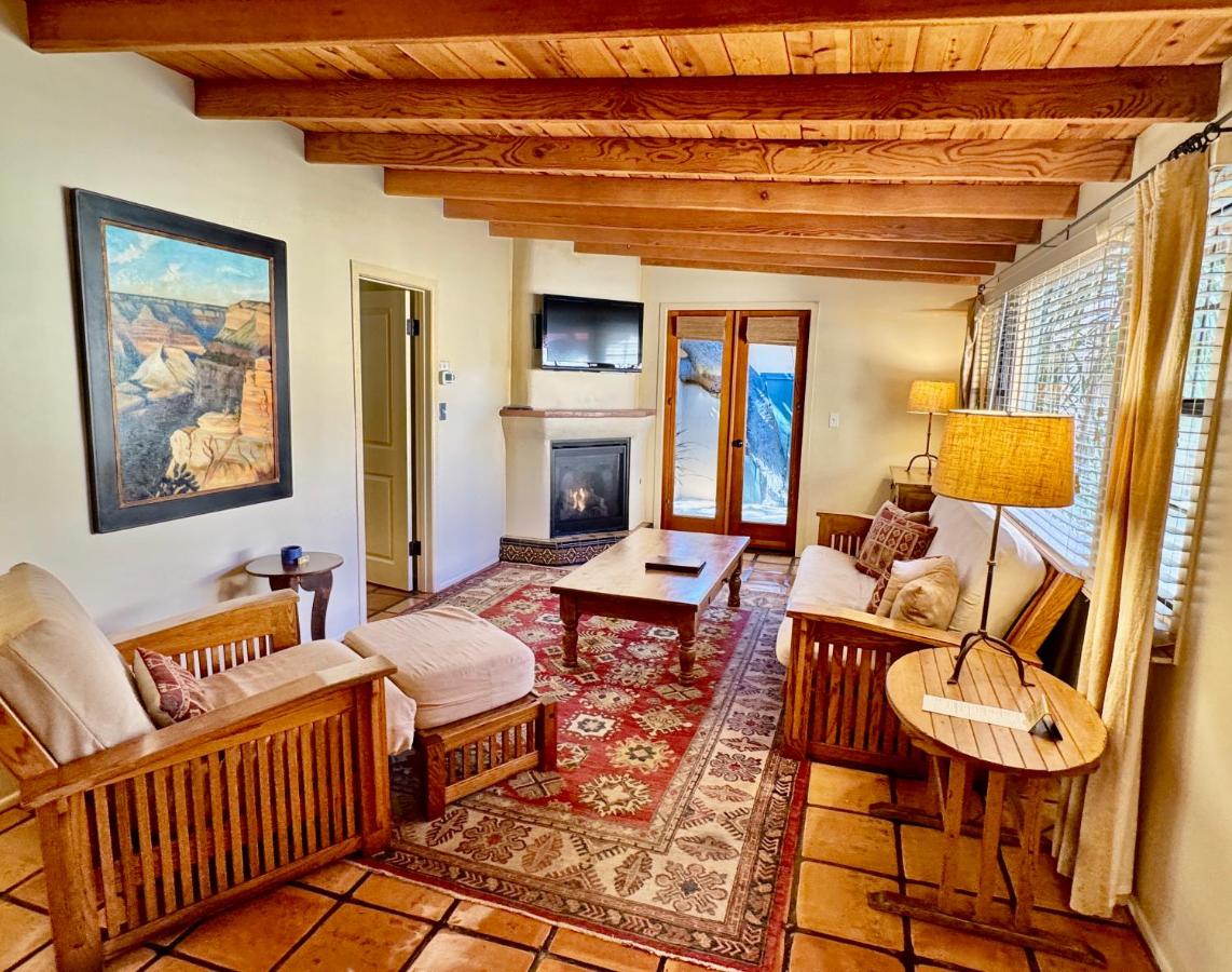 Two-Bedroom Bungalow at Blue Iguana Inn