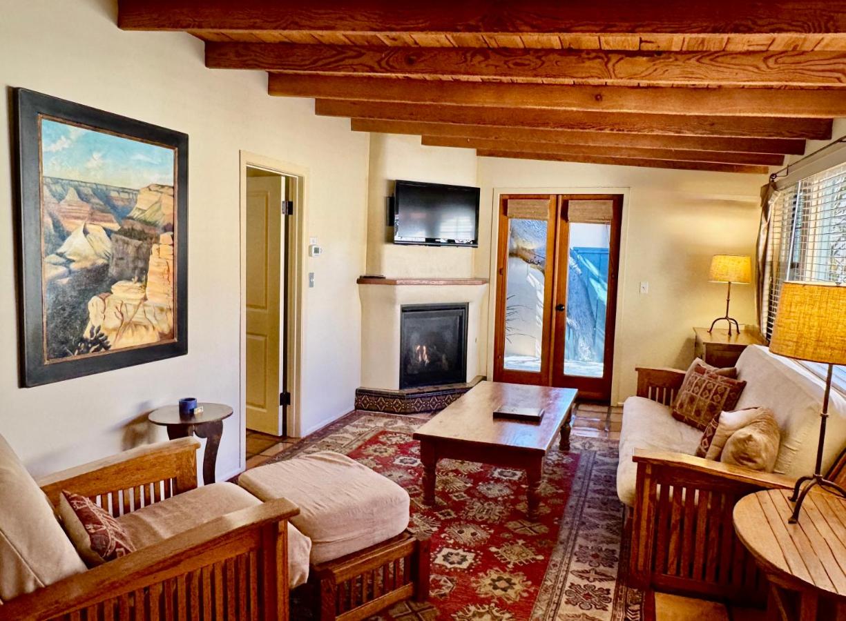 Two-Bedroom Bungalow at Blue Iguana Inn