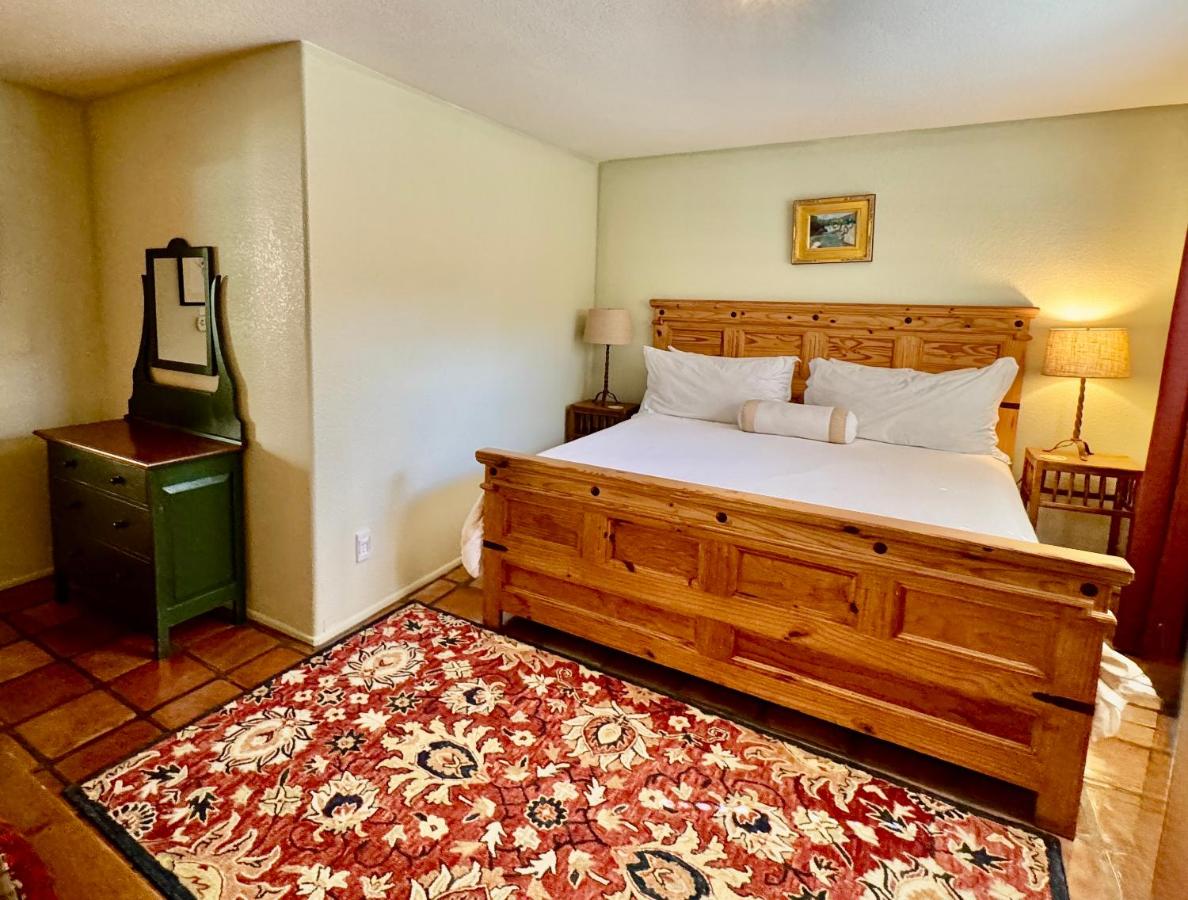 Two-Bedroom Bungalow at Blue Iguana Inn