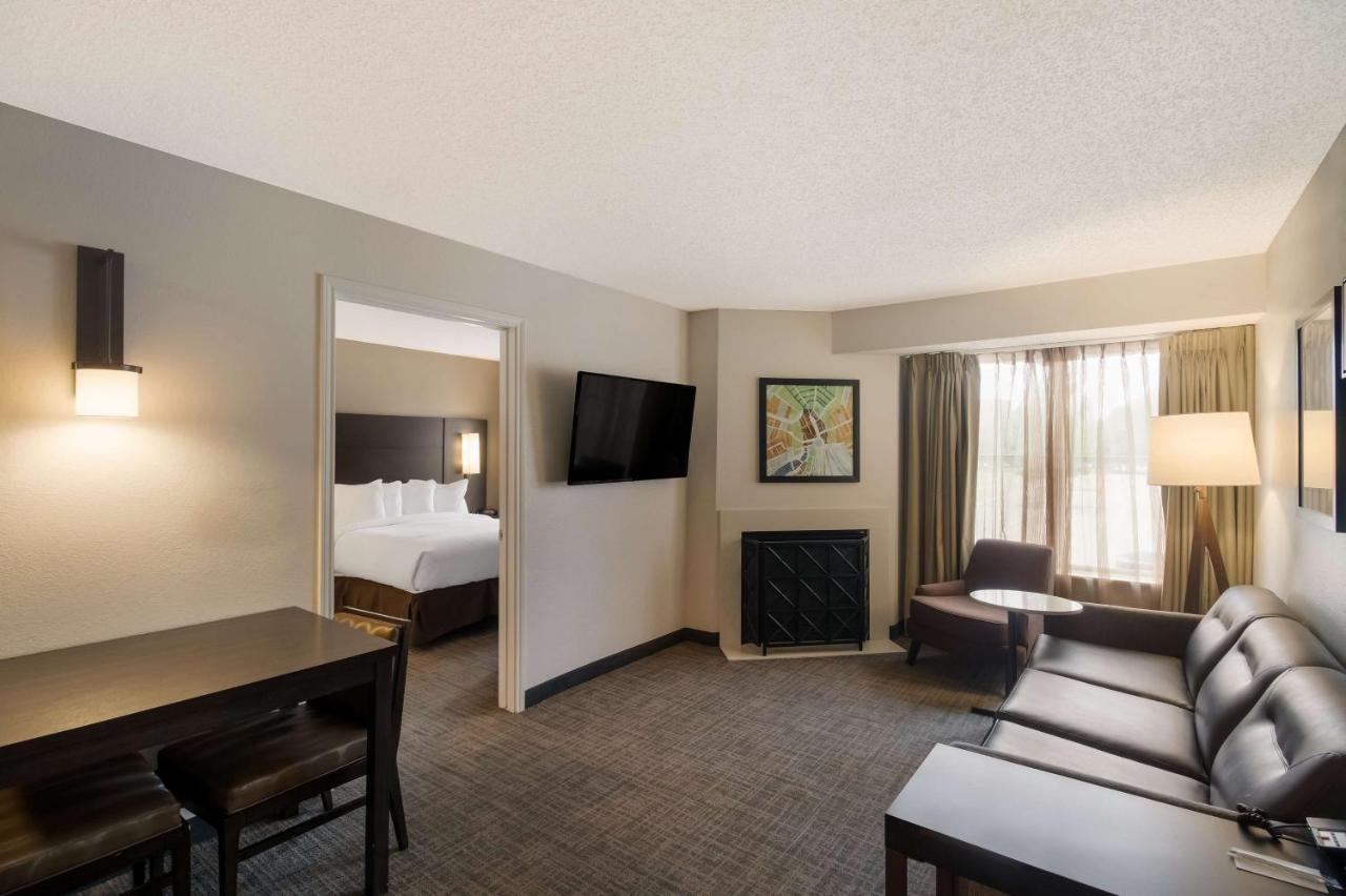One Bedroom Suite Queen at Sonesta ES Suites Dallas Richardson