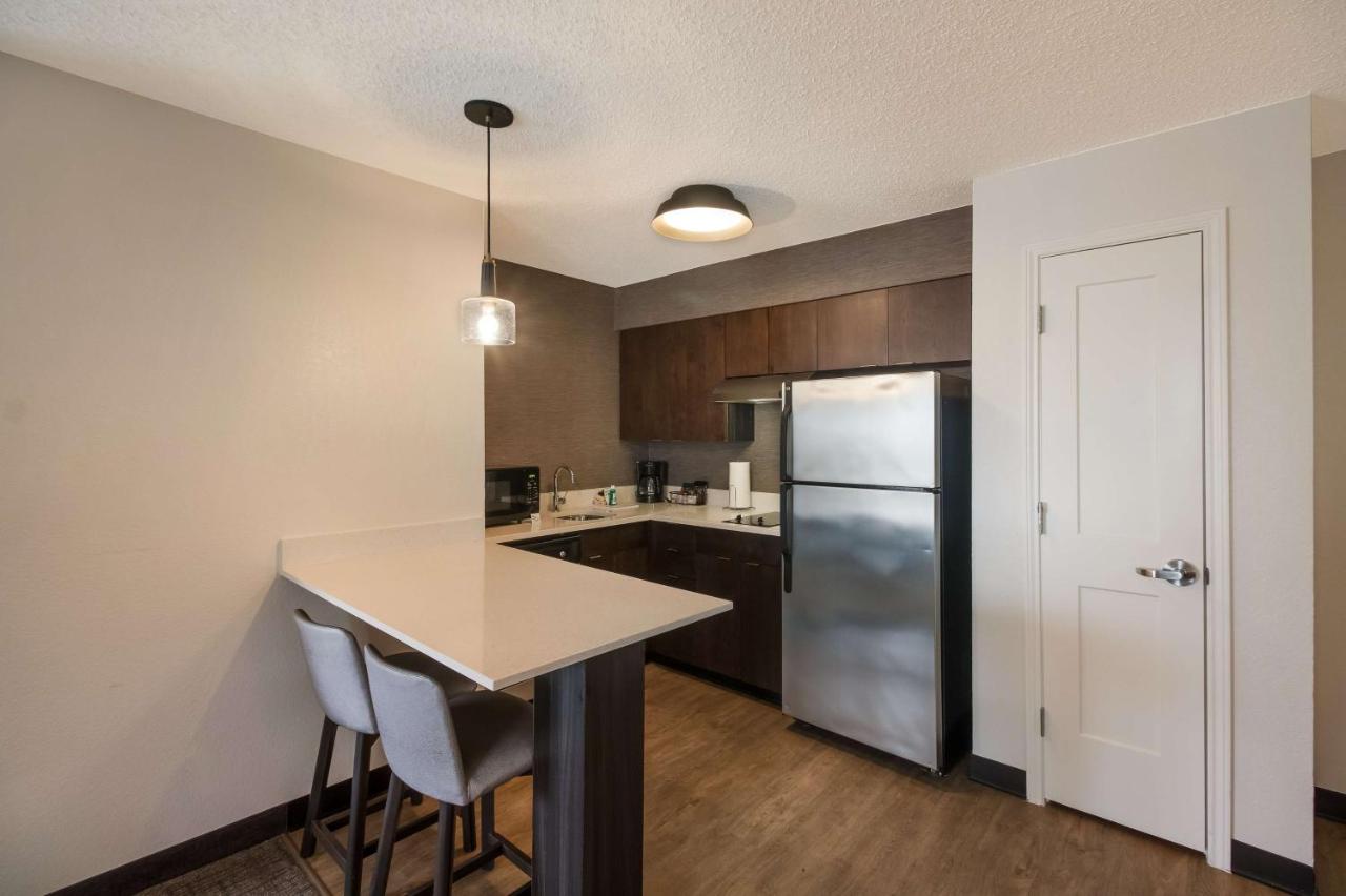 Studio Suite Queen at Sonesta ES Suites Dallas Richardson