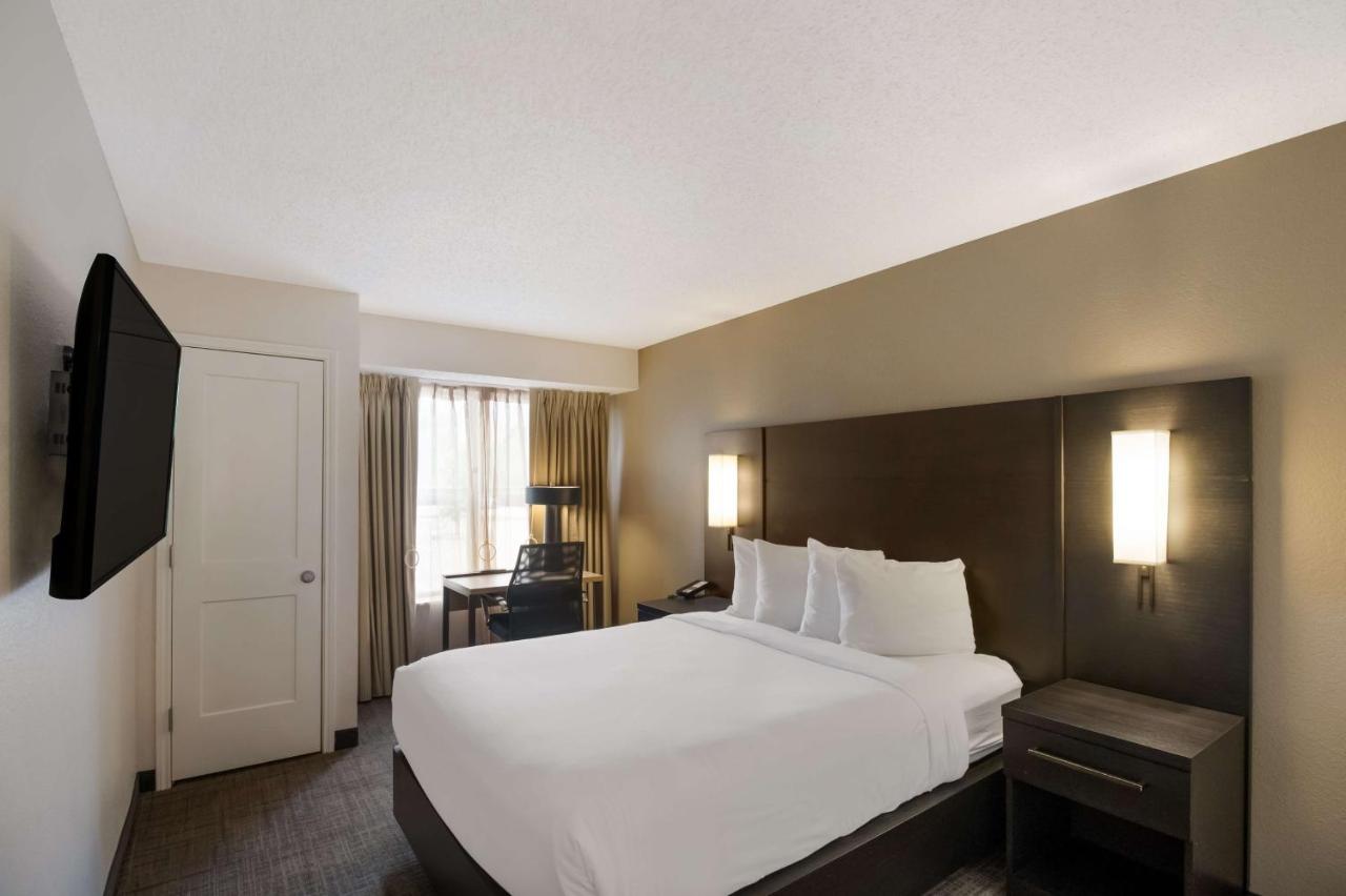 One Bedroom Suite Queen at Sonesta ES Suites Dallas Richardson