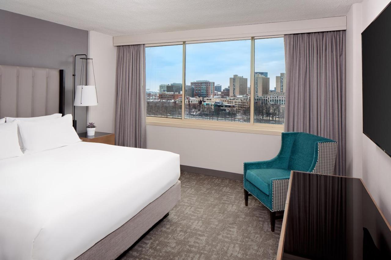 One-Bedroom Suite at Hyatt Regency Boston/Cambridge