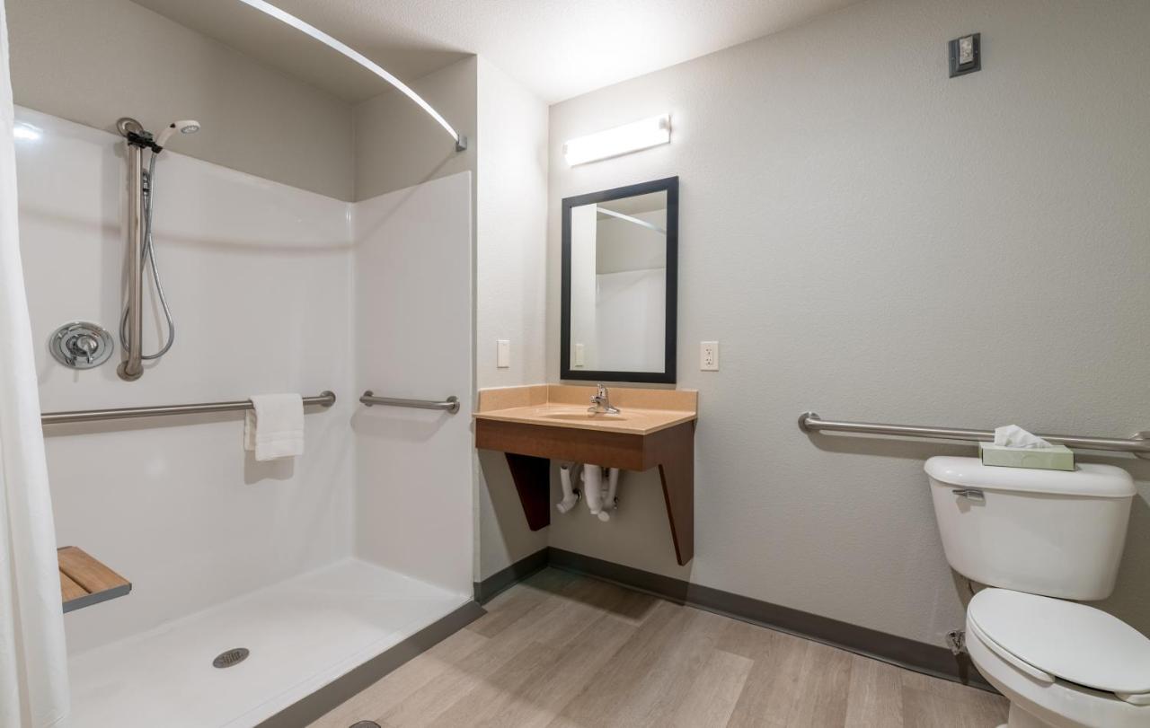 Queen Room - Disability Access at My Place Hotel - Anchorage, AK