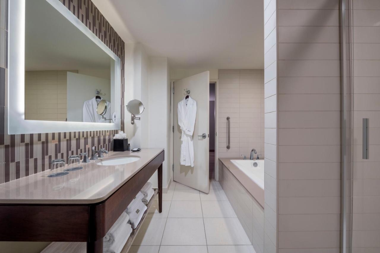 Ocean View, 1 Bedroom Junior Suite, 1 King, Balcony at The Westin Jekyll Island Beach Resort