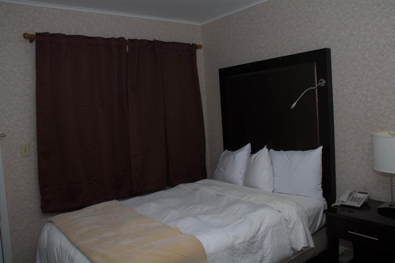 | Atlantic Inn and Suites - Wall Township
