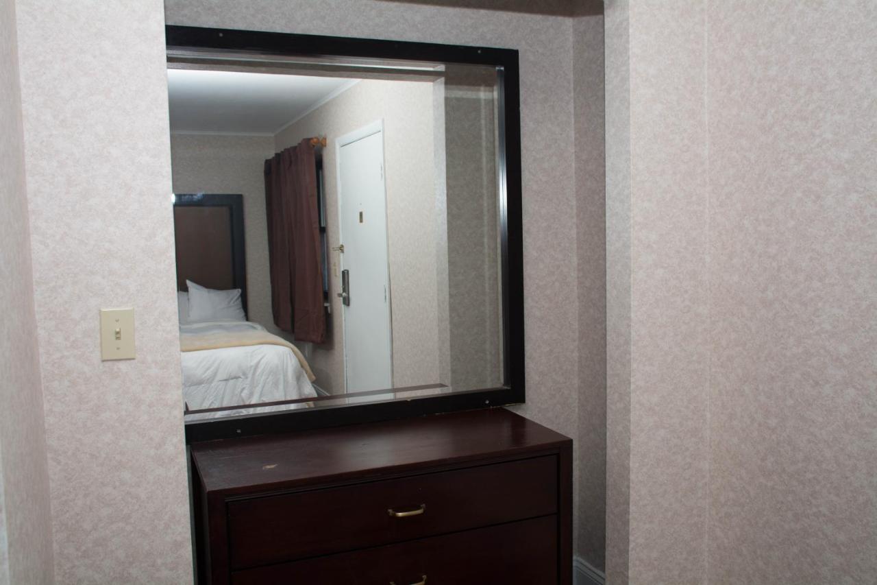 | Atlantic Inn and Suites - Wall Township