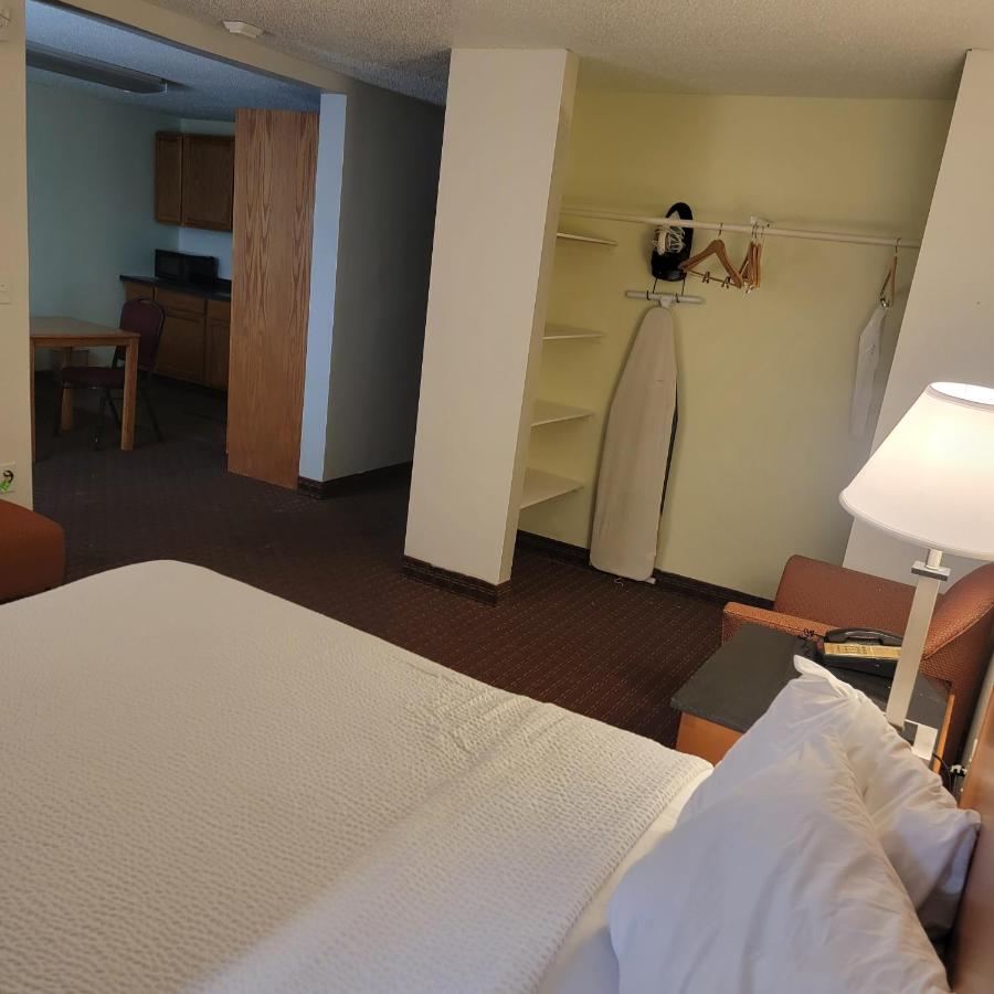 Deluxe Double Room with Two Double Beds - Non-Smoking at Days Inn by Wyndham Fort Dodge