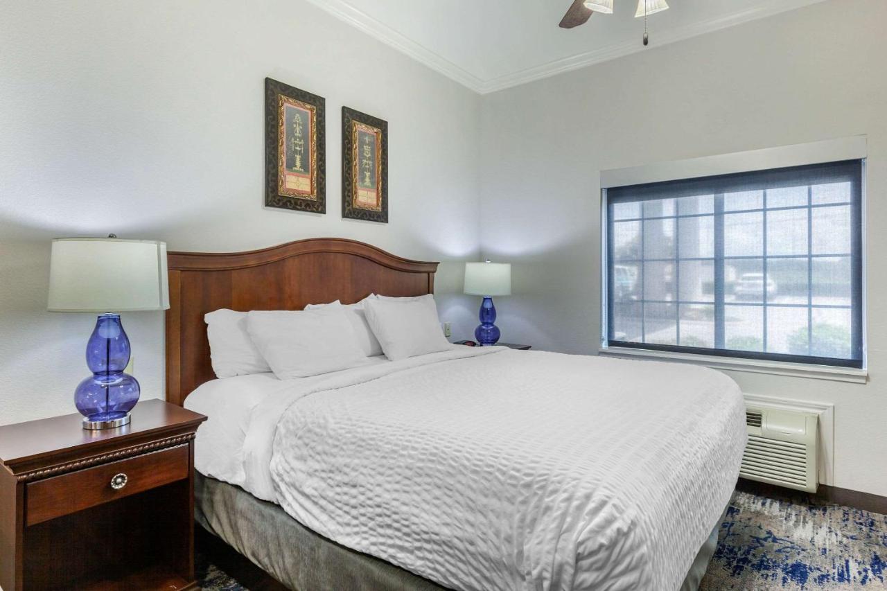 King Suite with Sofa Bed - Non-Smoking at Clarion Pointe Sulphur Springs