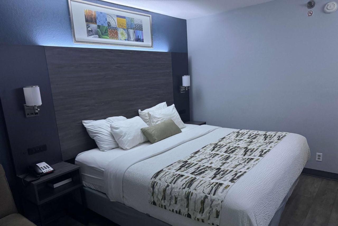 King Room - Non-Smoking at Baymont By Wyndham Dayton North