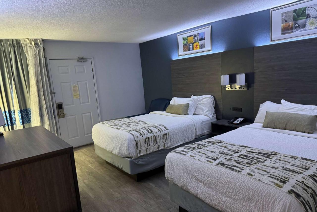 Double Room with Two Double Beds - Non-Smoking at Baymont By Wyndham Dayton North