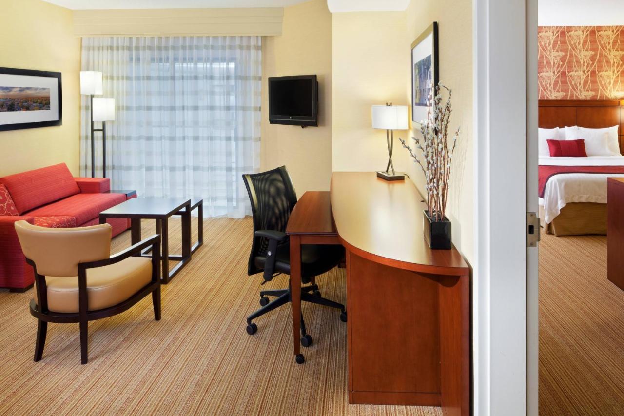  | Courtyard by Marriott Fredericksburg Historic District