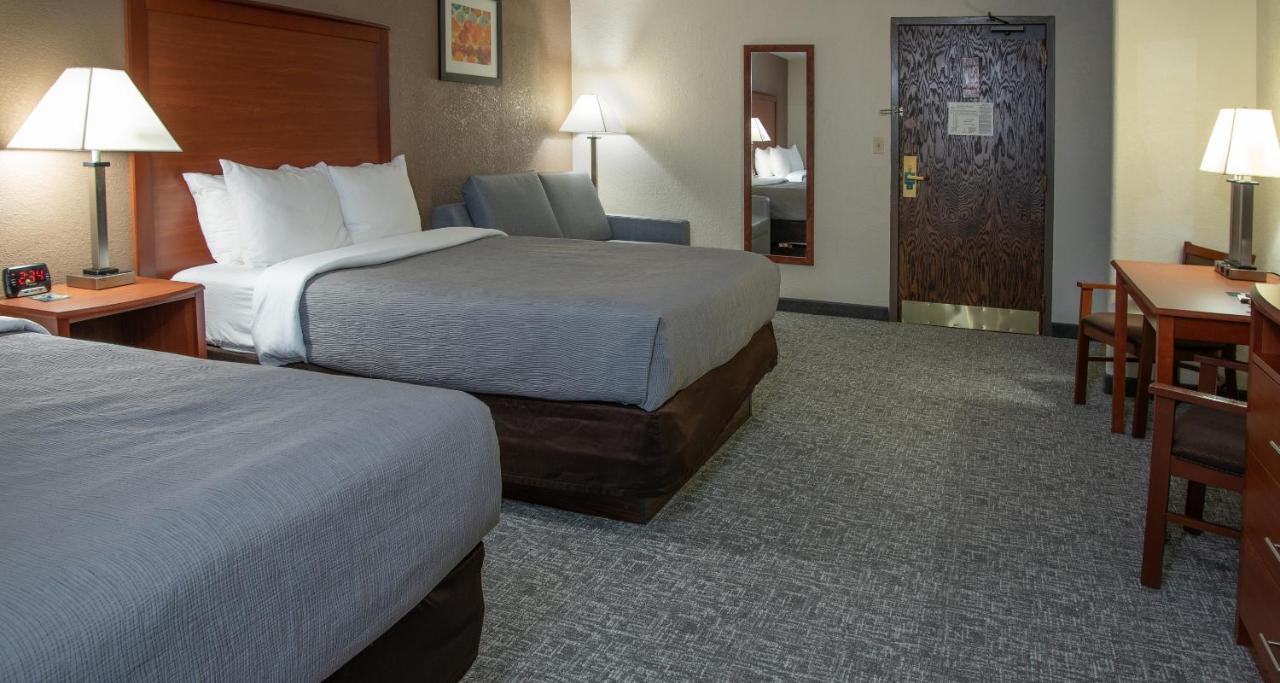 Queen Room with Two Queen Beds - Accessible/Non-Smoking at Quality Inn Stadium Area Green Bay Stadium