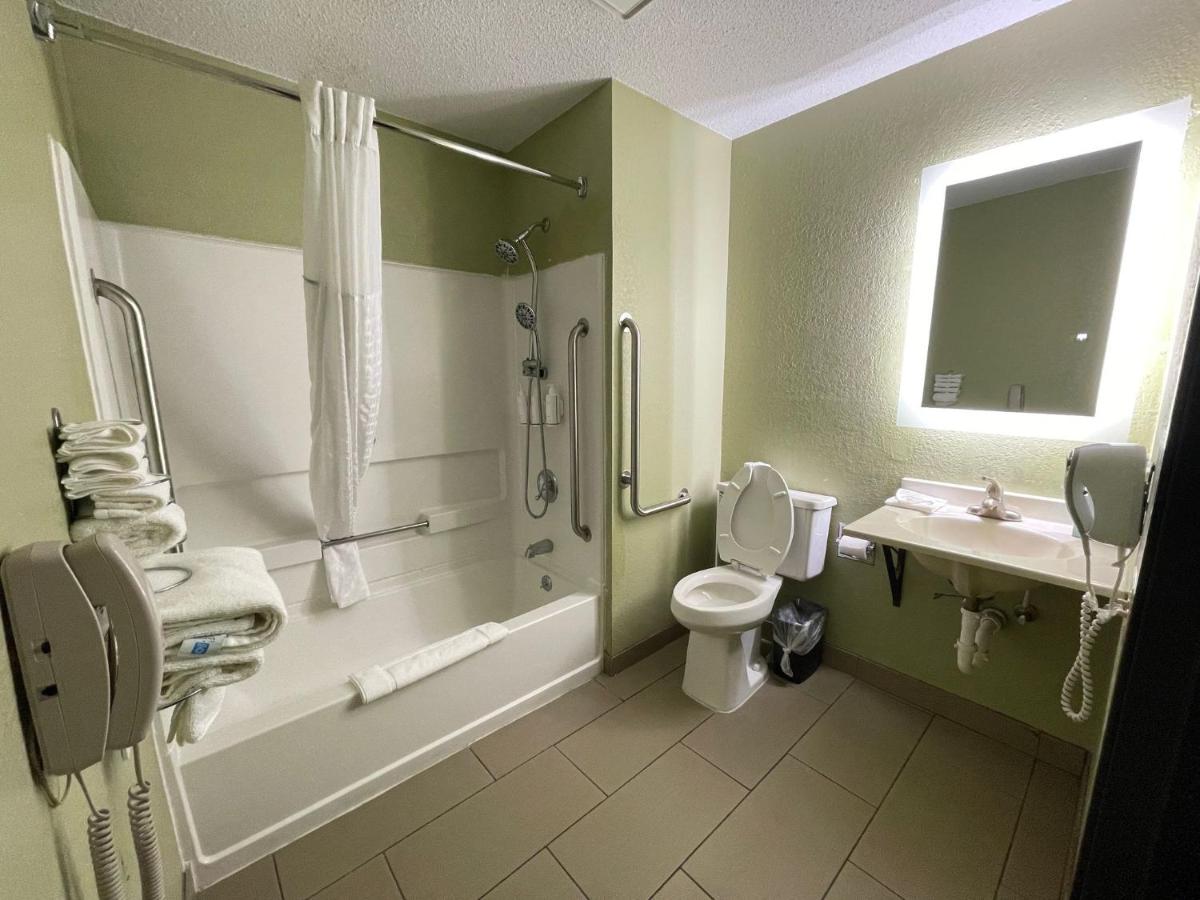  | Super 8 by Wyndham Ithaca