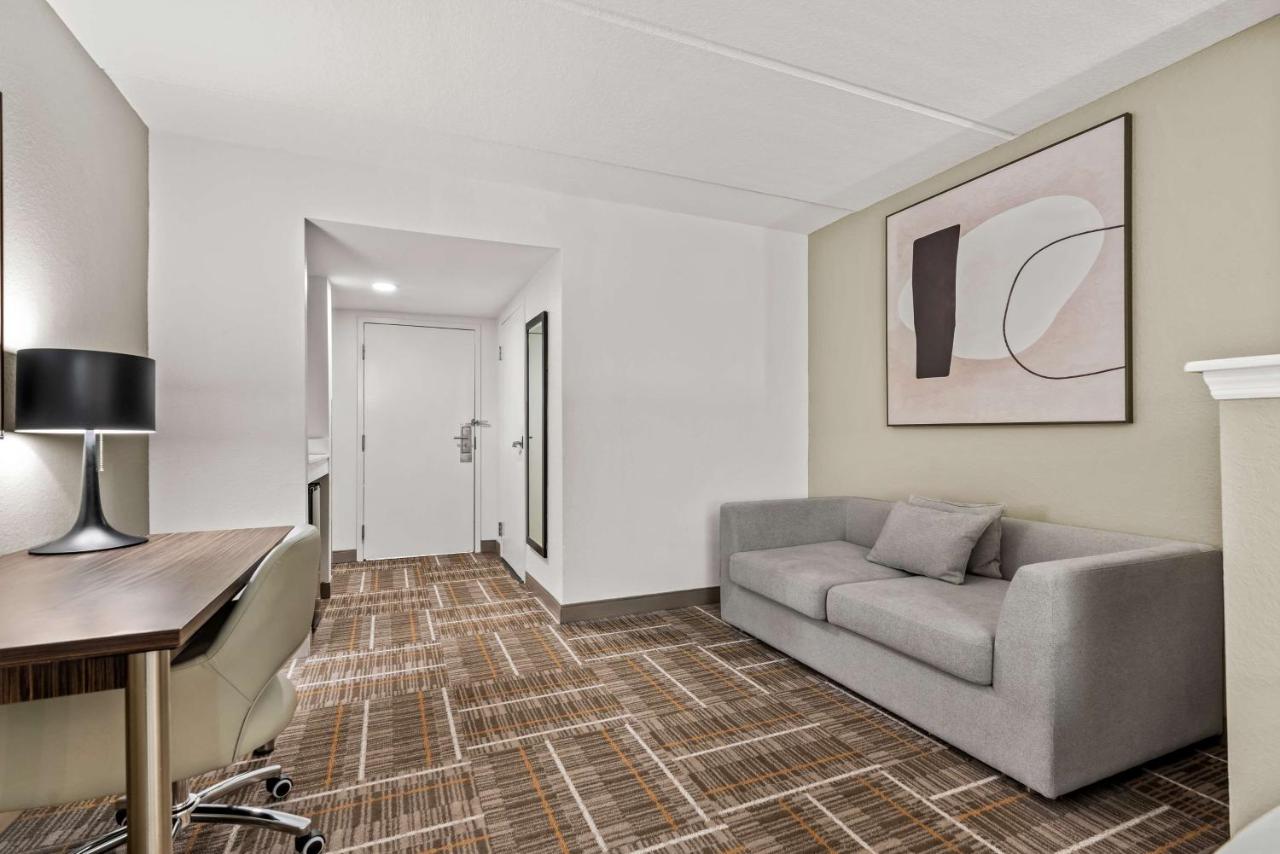 One-Bedroom Suite with Two Queen Beds - Non-Smoking at Sonesta Essential Orlando Airport