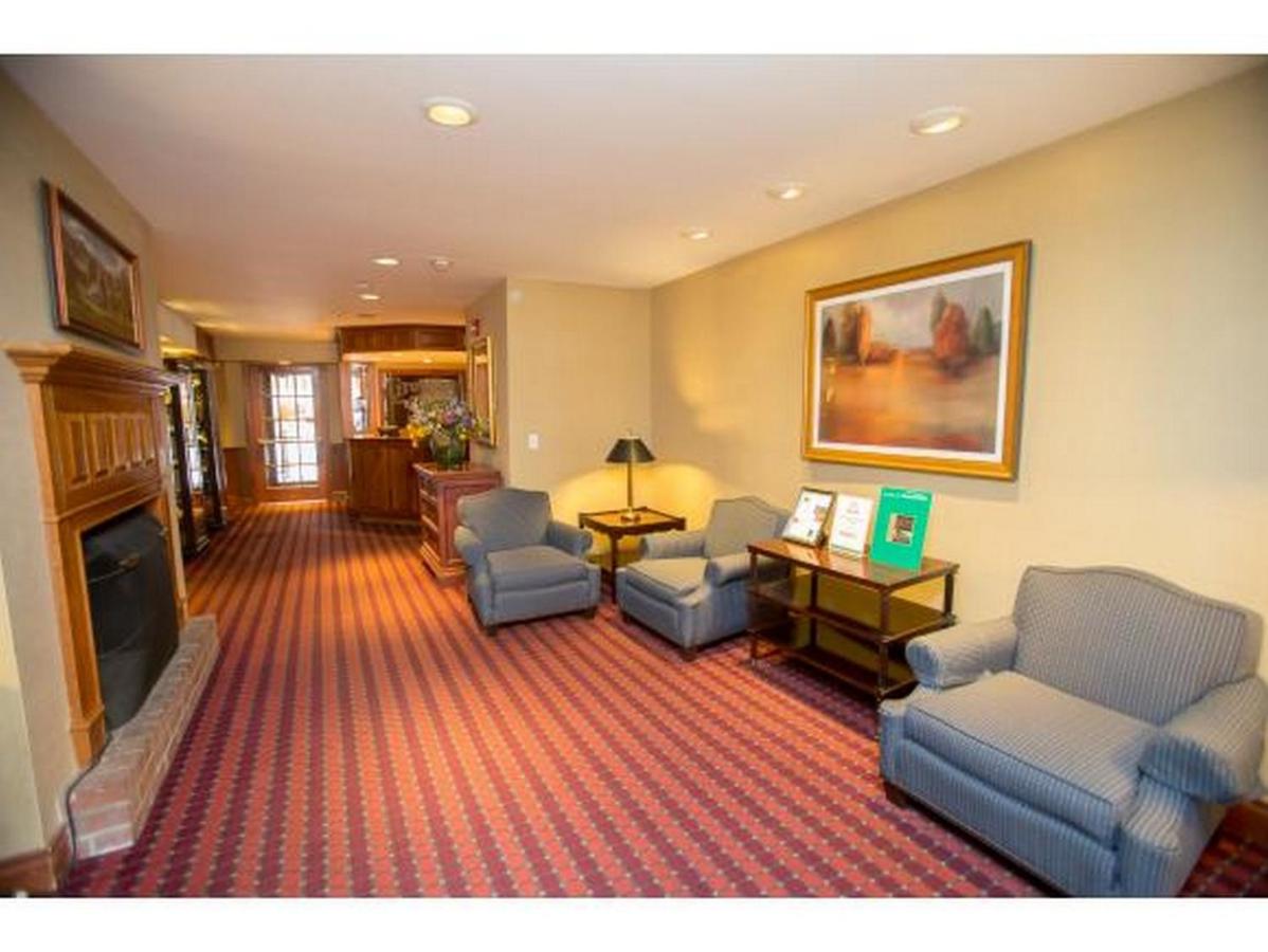 | Grey Fox Inn