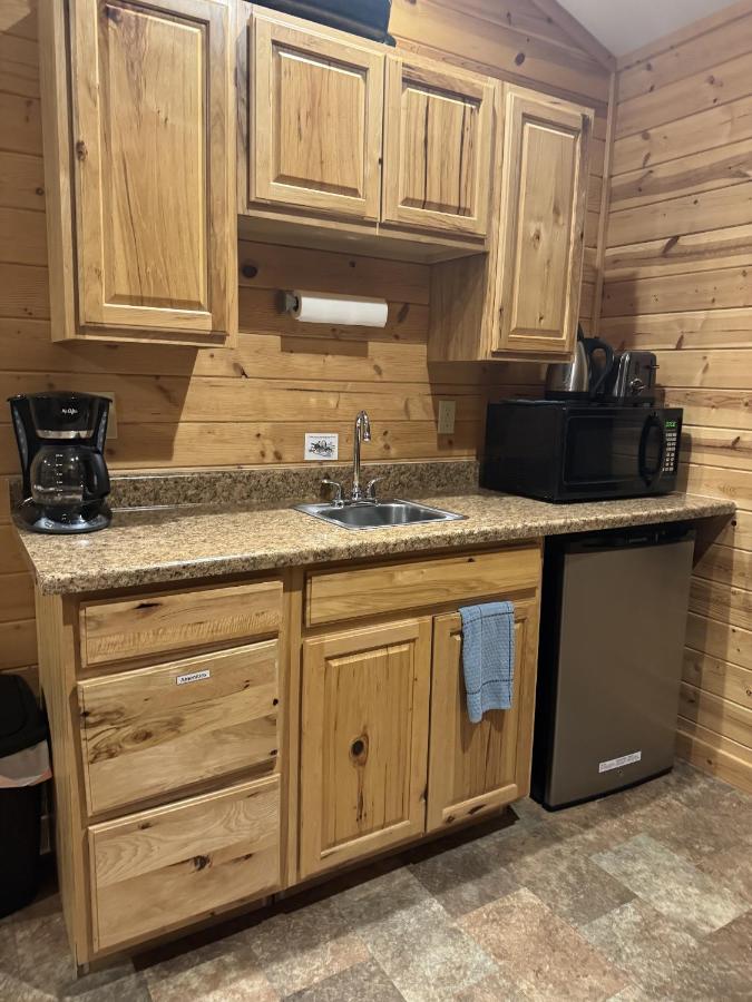 | Susitna River Lodging, Backwoods Cabins