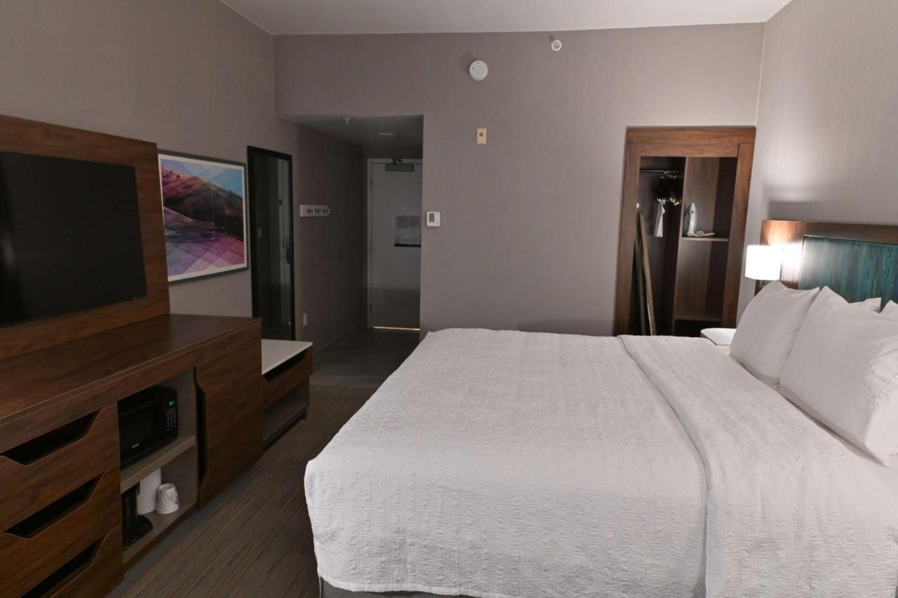 King Room - Non-Smoking at Hampton Inn Milpitas