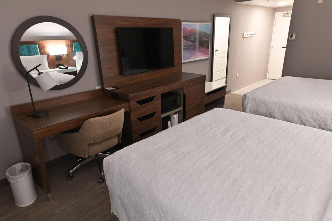Queen Room with Two Queen Beds - Non-Smoking at Hampton Inn Milpitas