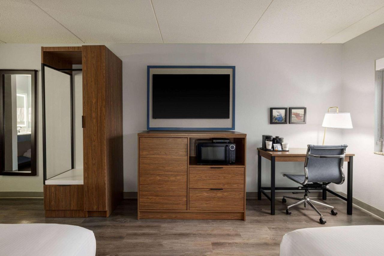 Queen Room with Two Queen Beds - Non-Smoking at Americinn by Wyndham Lincoln South