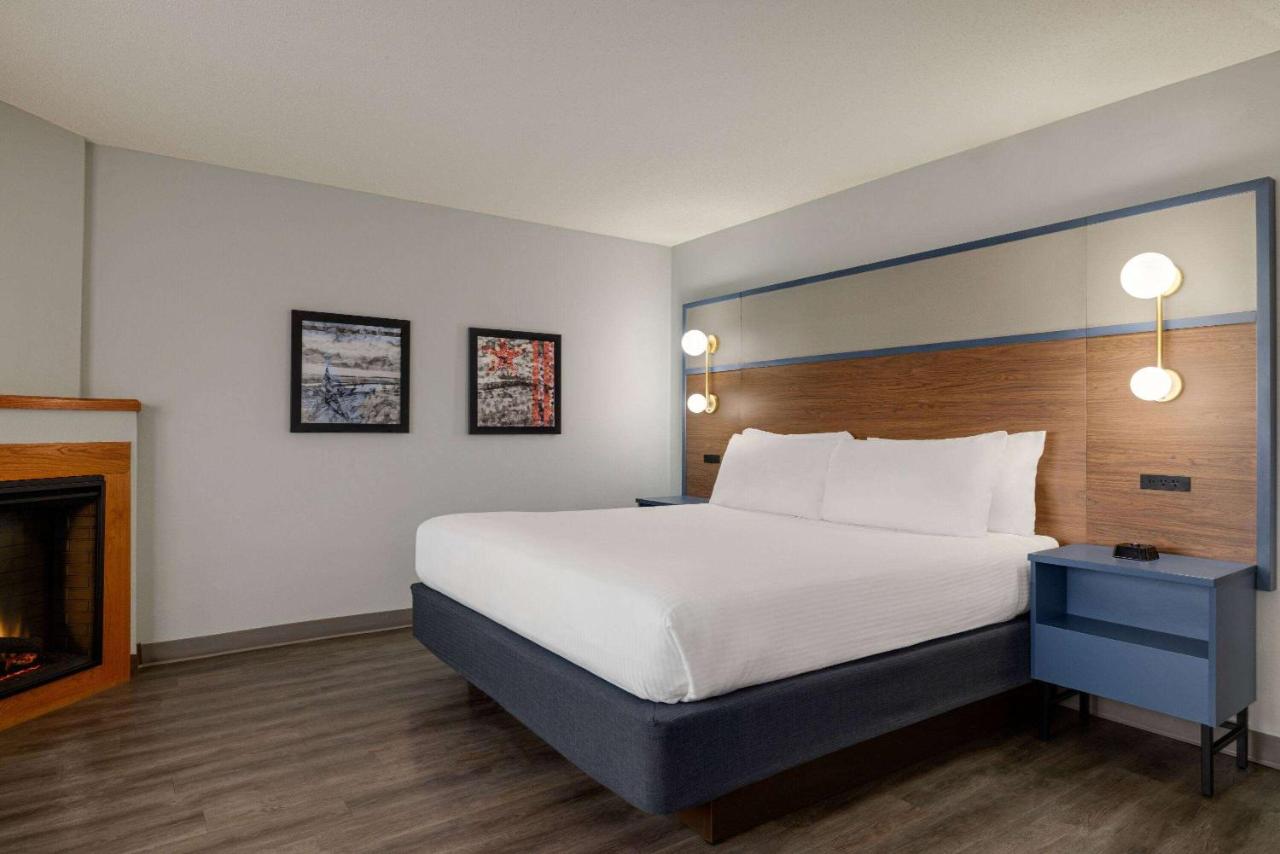 Deluxe King Studio Suite - Non-Smoking at Americinn by Wyndham Lincoln South