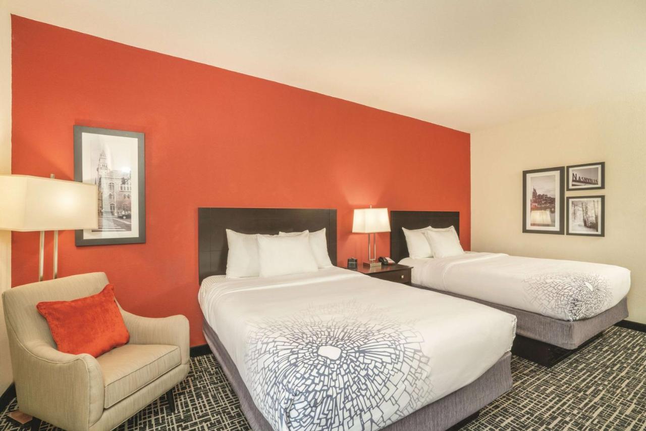 Deluxe Queen Room with Two Queen Beds at La Quinta Inn & Suites by Wyndham Smyrna TN - Nashville