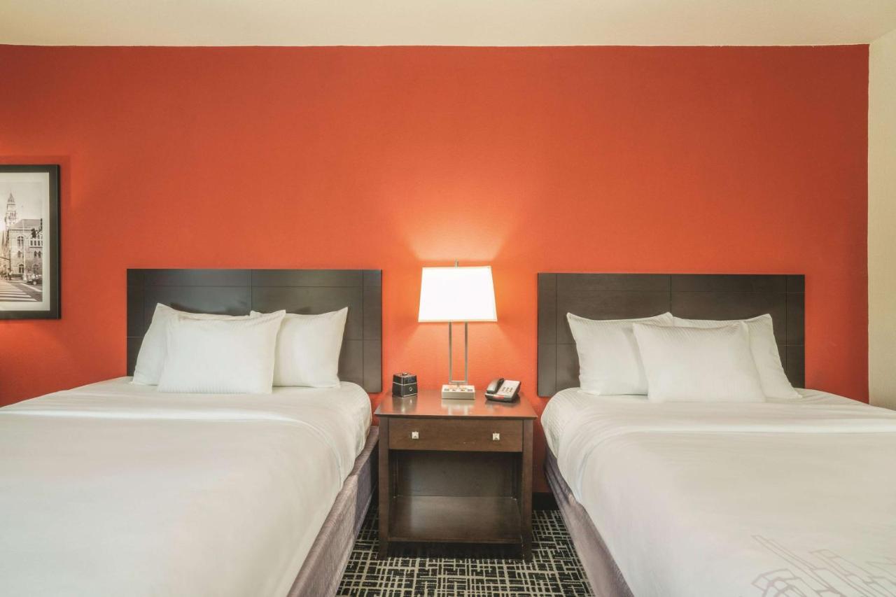 Deluxe Queen Room with Two Queen Beds at La Quinta Inn & Suites by Wyndham Smyrna TN - Nashville