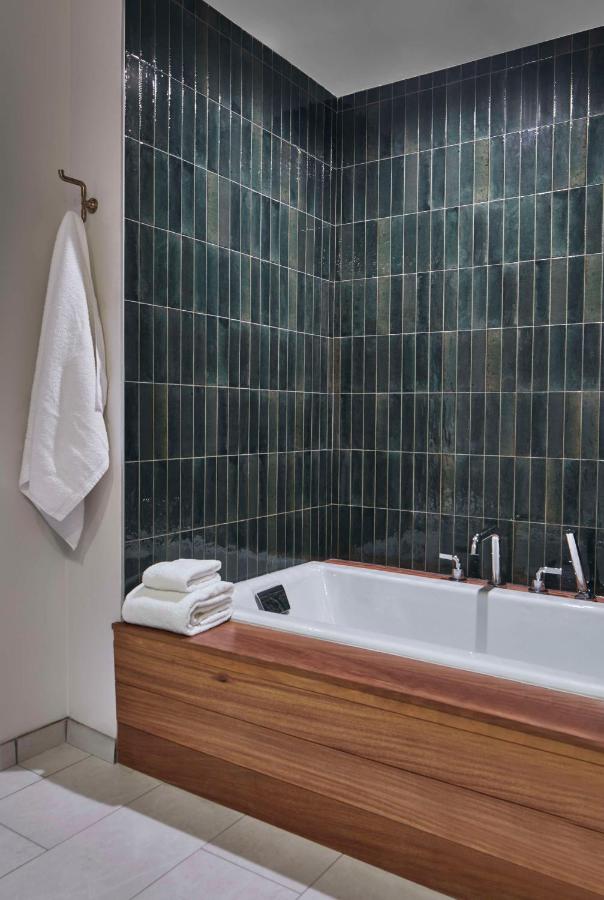  | La Bellasera Hotel & Suites