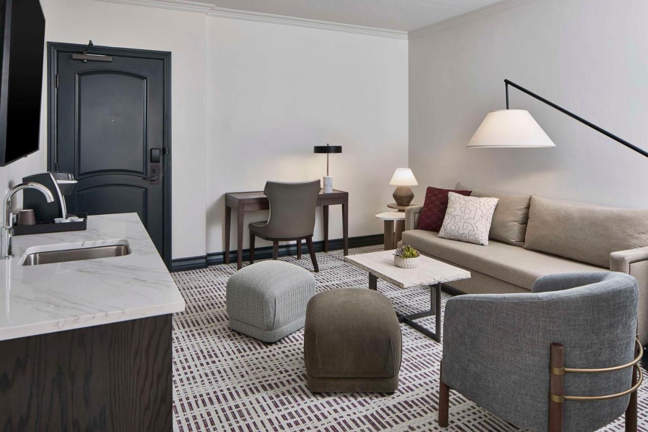  | La Bellasera Hotel & Suites