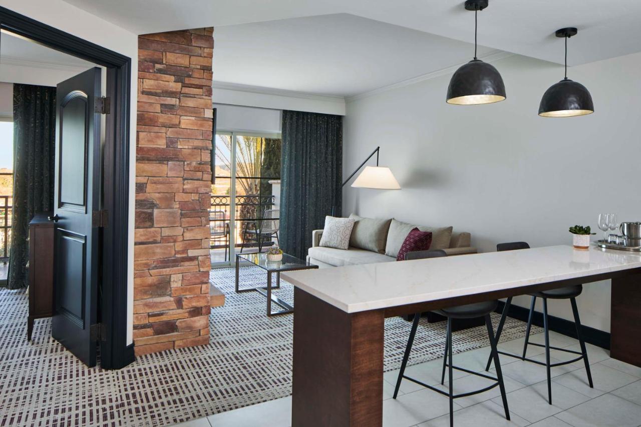  | La Bellasera Hotel & Suites