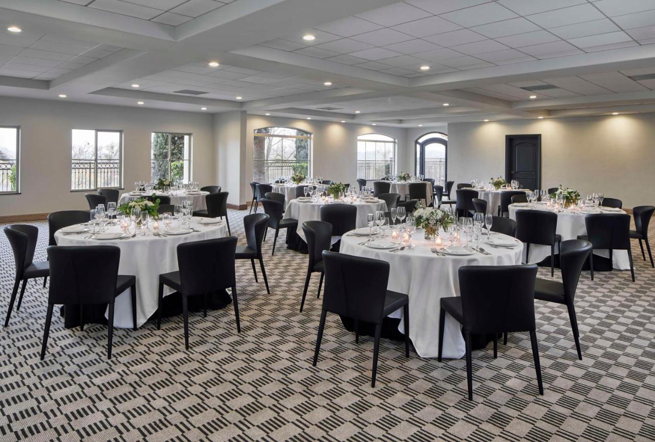  | La Bellasera Hotel & Suites