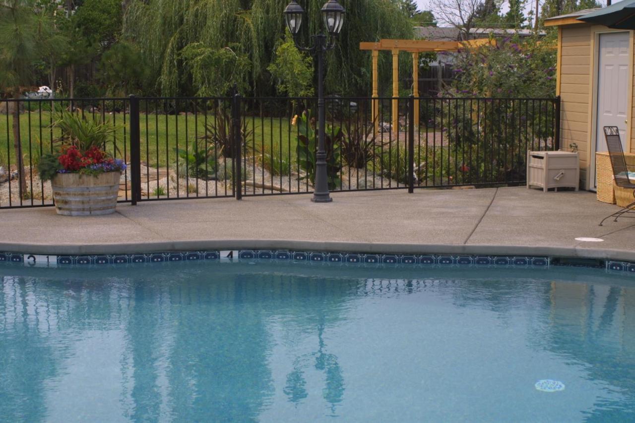  | Arden Forest Inn