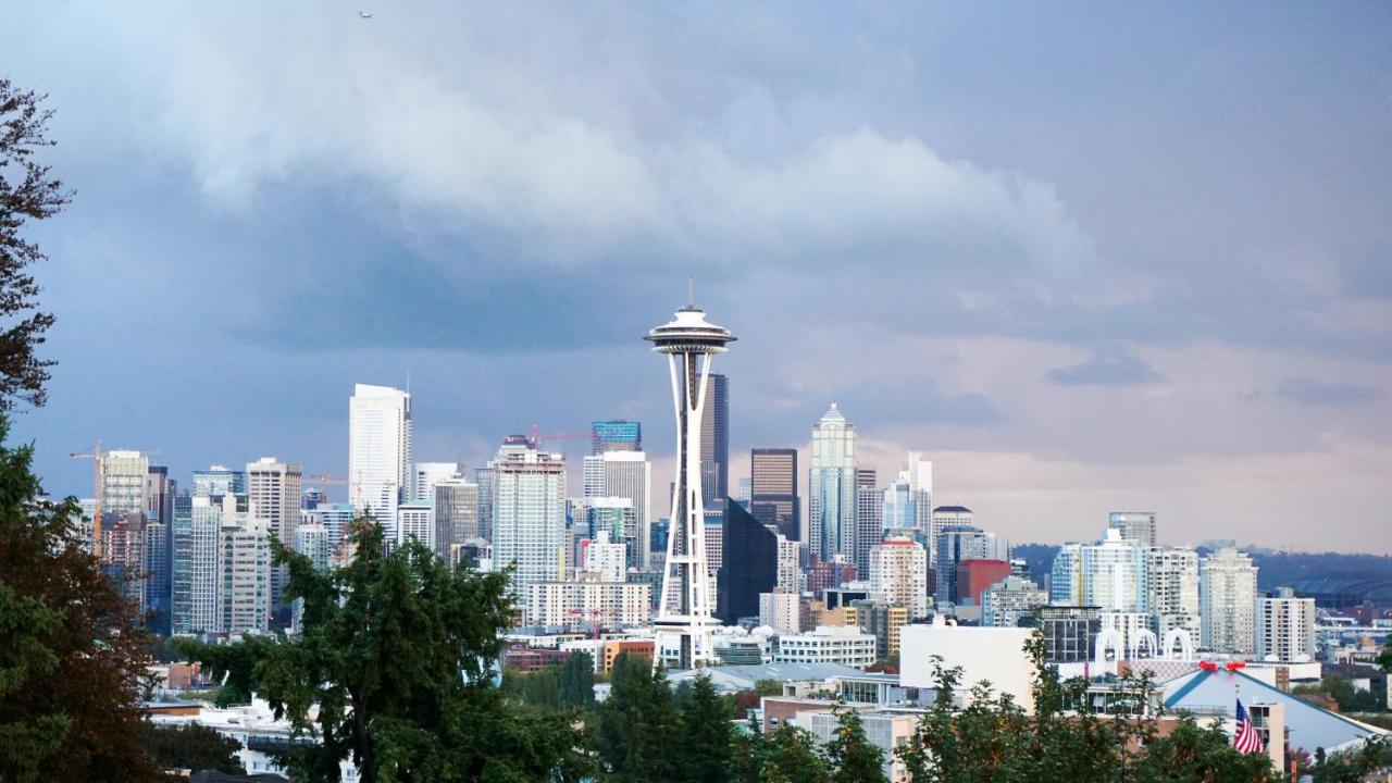 | Four Seasons Hotel Seattle